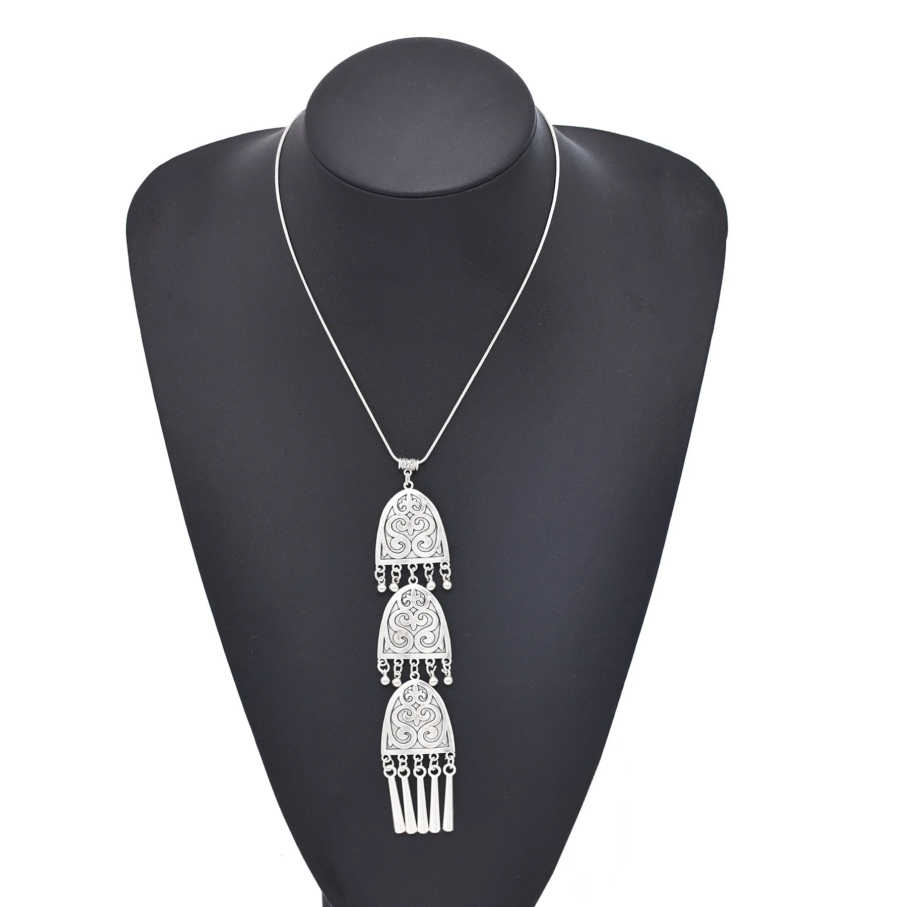 Naszyjnik z zawieszką w stylu  – Women Accessories Nepal recenzja i cena